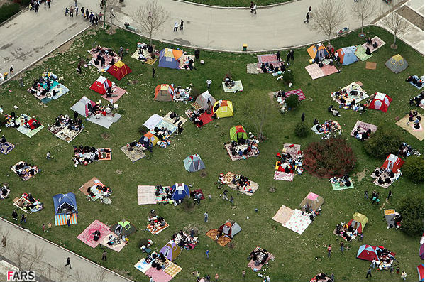 ایرانیان فرانسه سیزده به در را در کنار هم می‌گذرانند