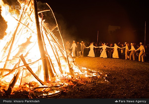 برگزاری جشن سده در مرکز فرهنگی زرتشتیان