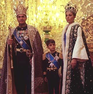 مستند “شکوه و جلال شاه ایران در تخت جمشید” از شبکه آرته