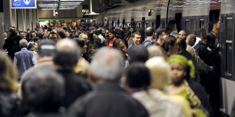 کارمندان RATP پاریس به معترضان قانون کار می‌پیوندند