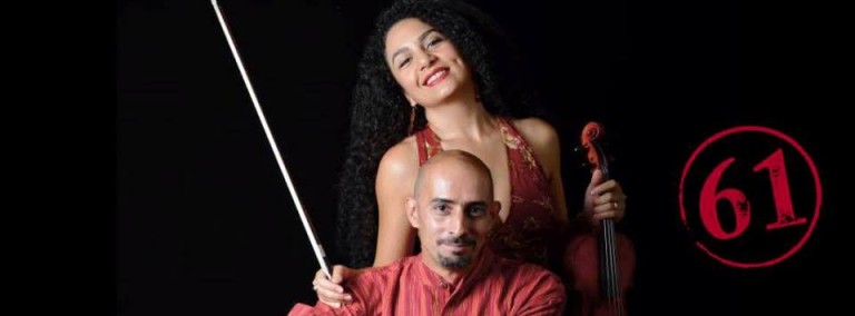 کنسرت گروه دونفره مانوشان در پاریس