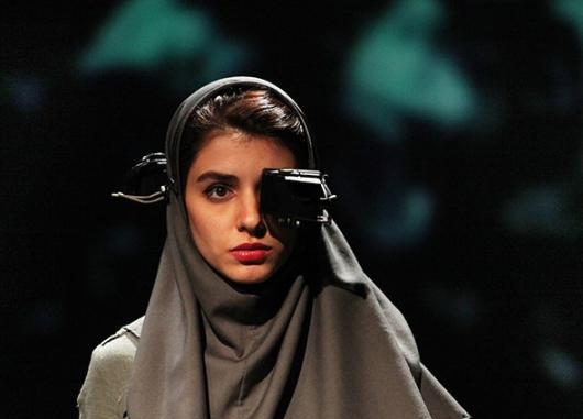 اجرای نمایش “شنیدن” به کارگردانی امیر رضا کوهستانی در شهر بوزانسون