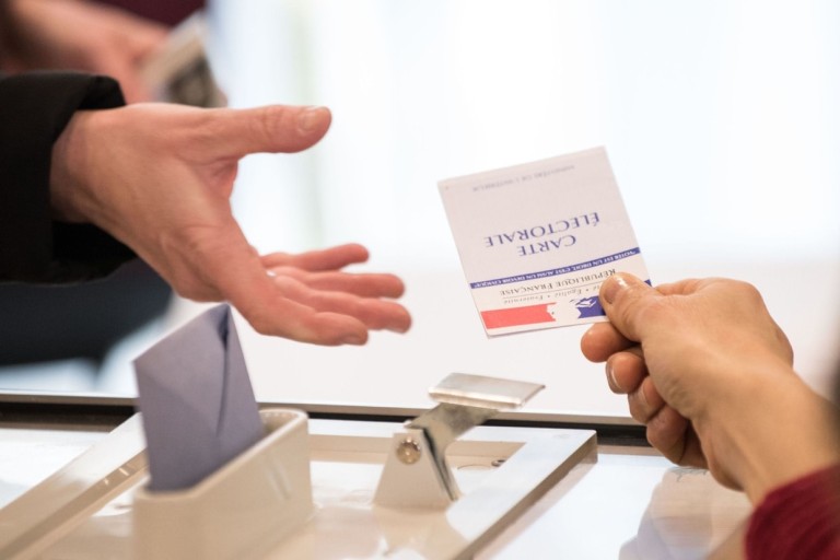 نگاهی به انتخابات ریاست جمهوری 2017 در کشور فرانسه