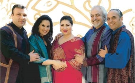 اجرای موسیقی گروه طنین و تن با هنرنمایی مجید خلج و سارا حمیدی