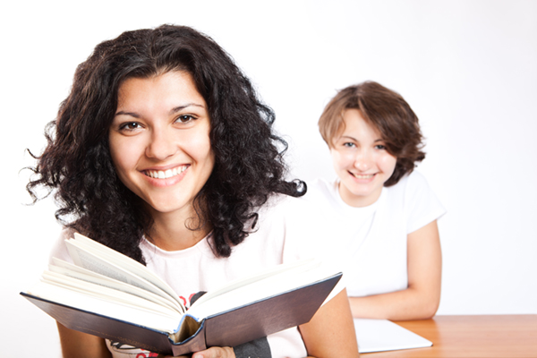 کلاس‌های آموزش زبان و ادبیات فارسی در پاریس