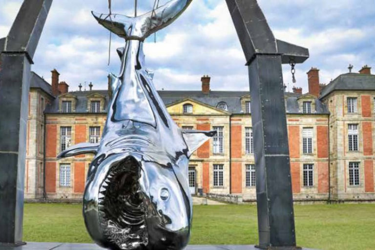 برگزاری نمایشگاه مجسمه‌های فلزی در فضای باز کاخ شمراند