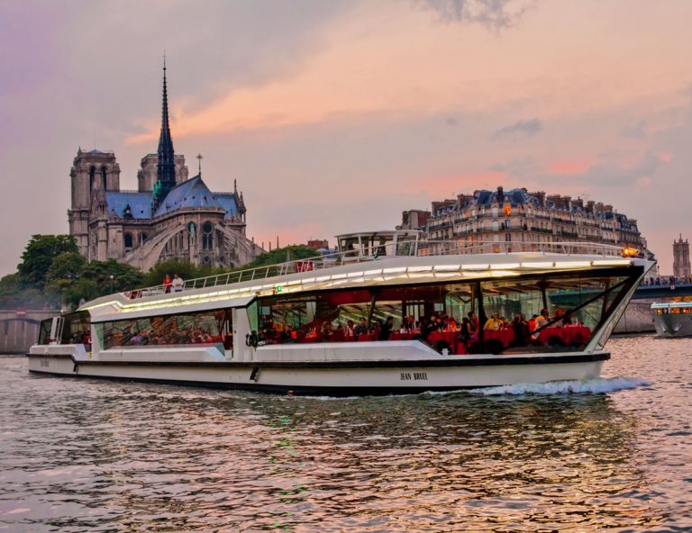 چرا به قایق‌های گردشگری رود سن “بَتوموش” گفته می‌شود؟