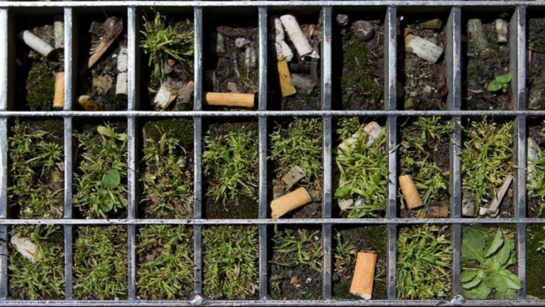 جریمه ۳۸ یورویی برای سیگار کشیدن در ۴۶ پارک دیگر پاریس