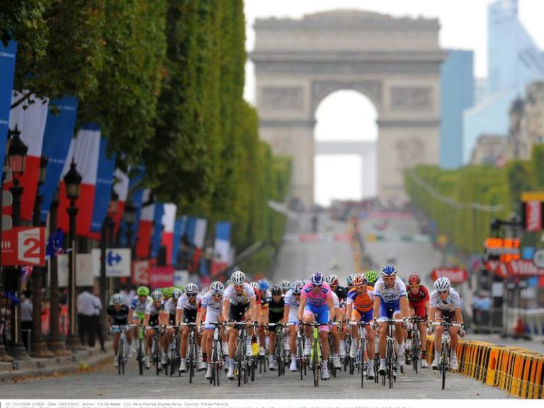 آغاز مسابقات دوچرخه‌سواری “تور دو فرانس”