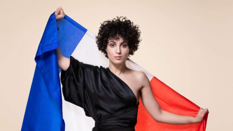 باربارا پراوی خواننده فرانسوی ایرانی‌تبار، در رقابت‌های سال ۲۰۲۱ ، «یورو ویژن»، رتبه دوم را کسب کرد.