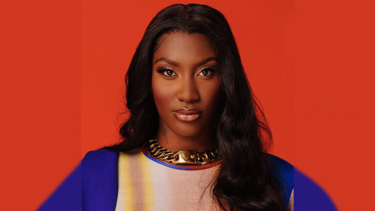 جنجال خواننده المپیک در فرانسه