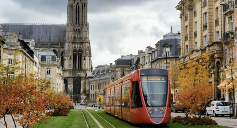 Reims معرفی شهر